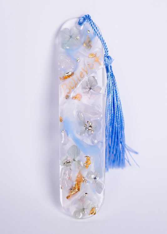 Baby Blue Resin Bookmark with Pressed Flowers – Handmade Gift - bookmarks - VJ Designs
