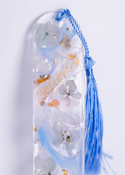 Baby Blue Resin Bookmark with Pressed Flowers – Handmade Gift - bookmarks - VJ Designs