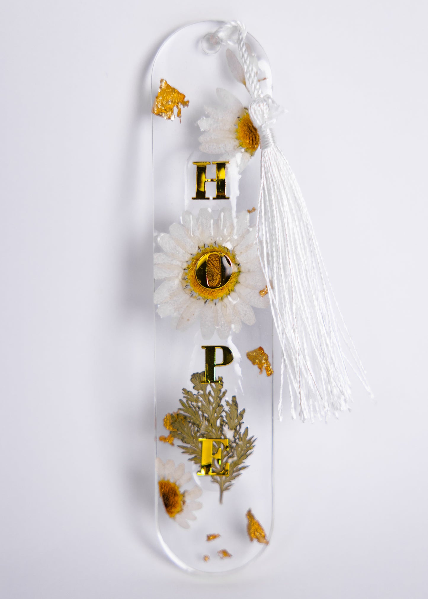 White Daisy Resin Bookmark – Pressed Flower Gift - bookmarks - VJ Designs