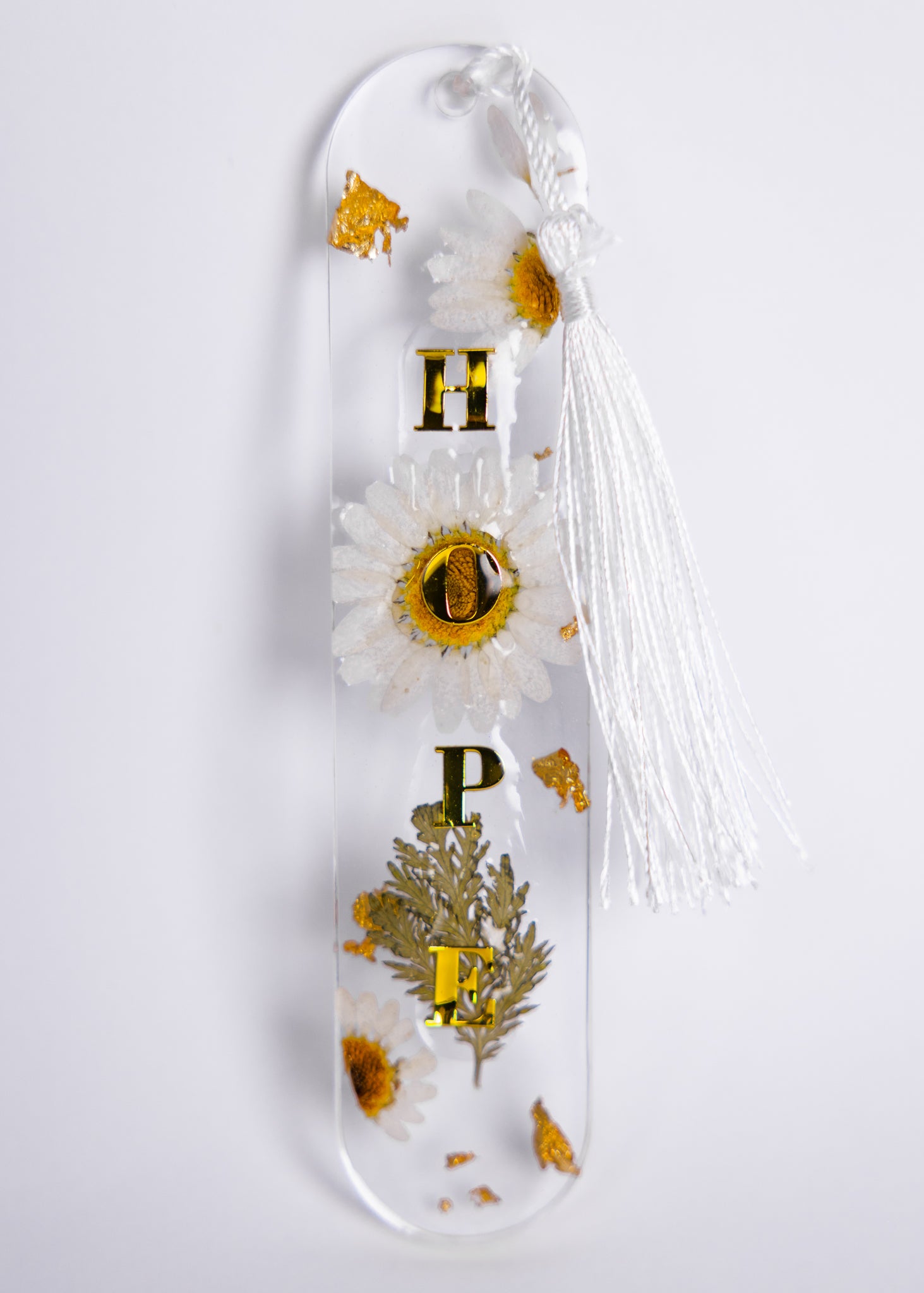 White Daisy Resin Bookmark – Pressed Flower Gift - bookmarks - VJ Designs