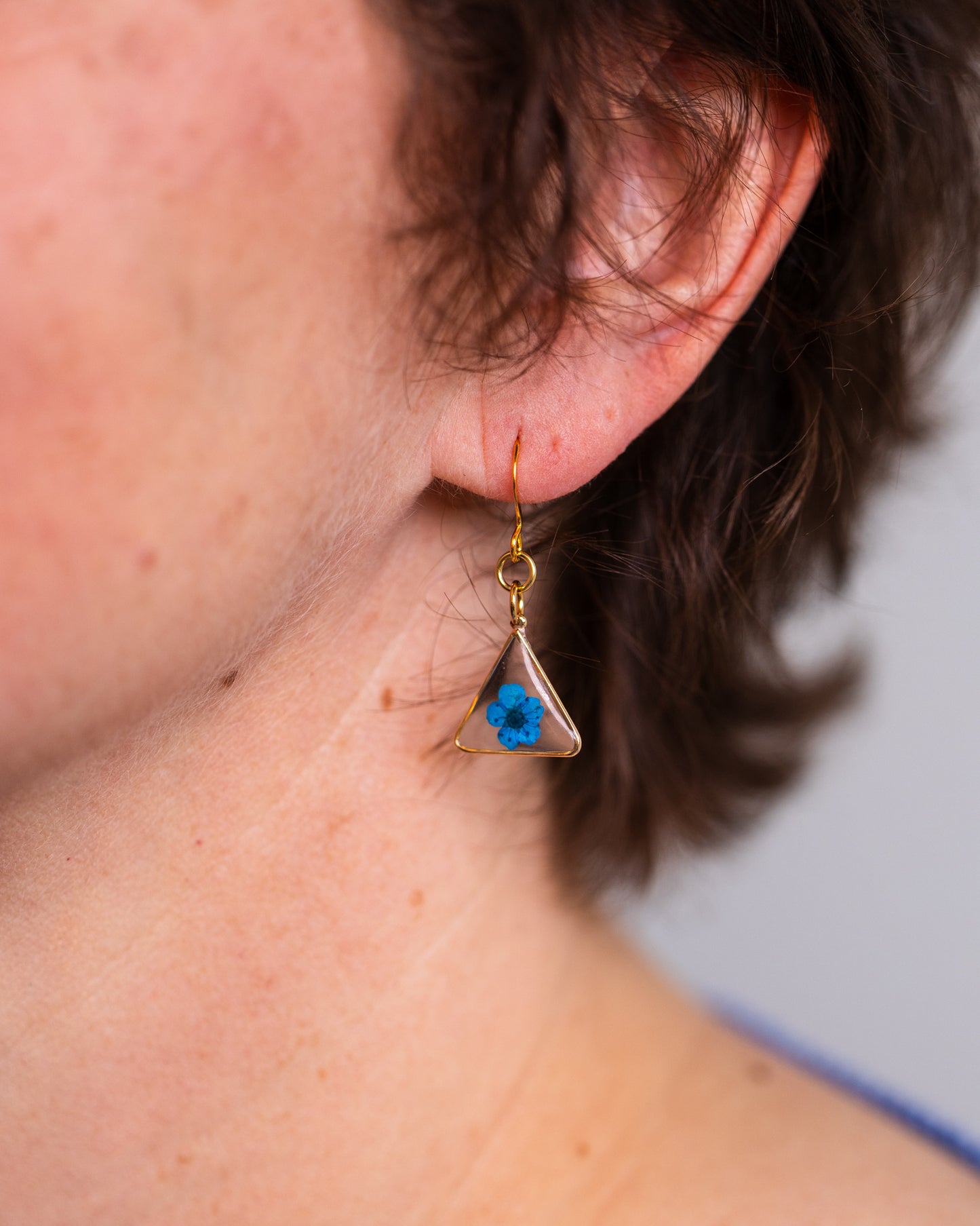 Handmade gold-plated earrings with dried blue baby flowers - Earrings - VJ Designs