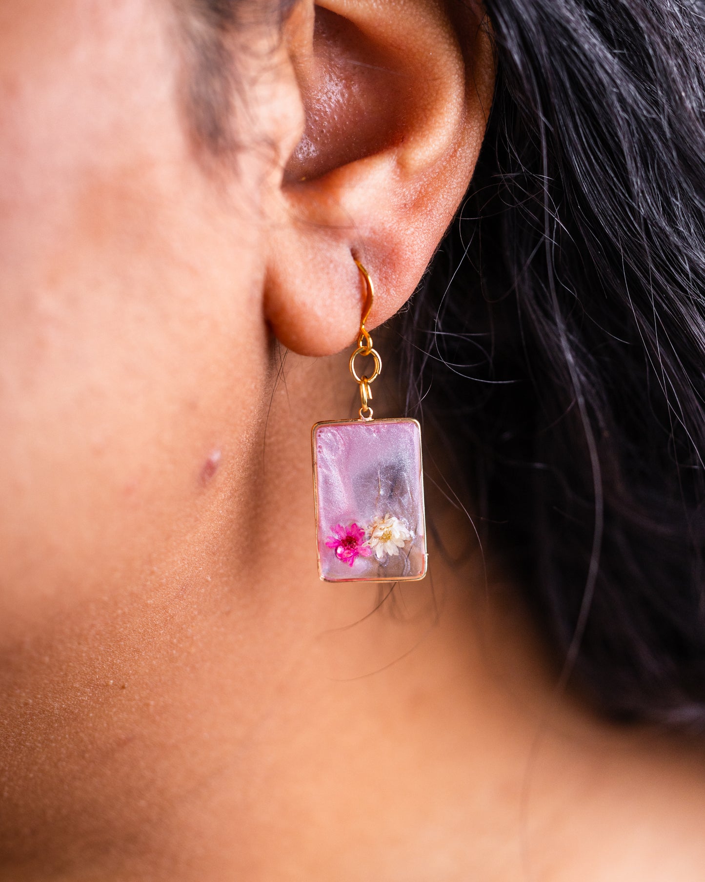 Handmade gold-plated pink and clear earrings with genuine flowers - Earrings - VJ Designs