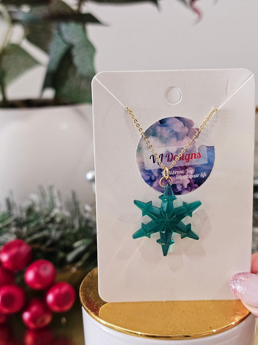 Handmade gold-plated green snowflake necklace - Necklace - VJ Designs
