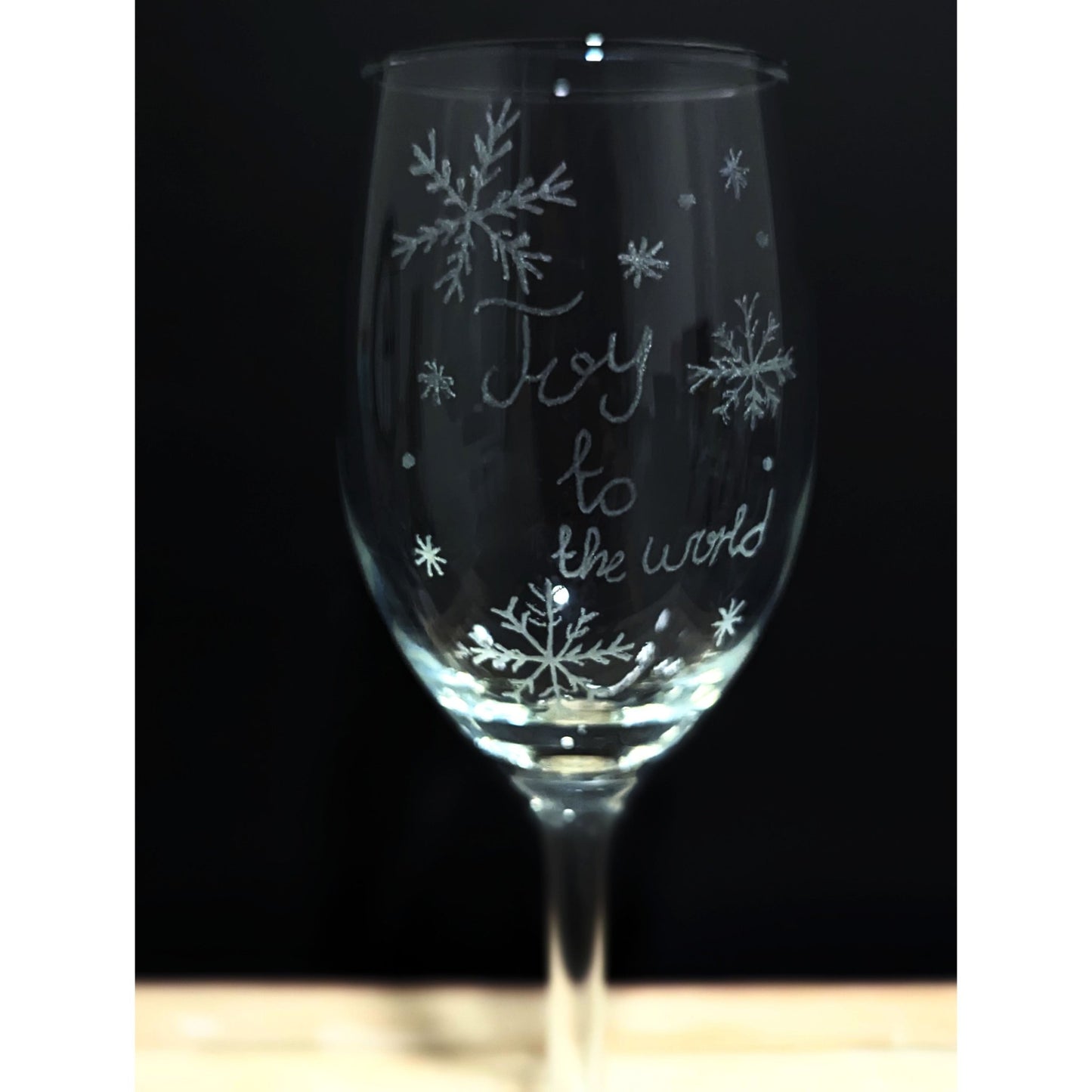 Hand-Carved Christmas Wine & Champagne Glasses - VJ Designs